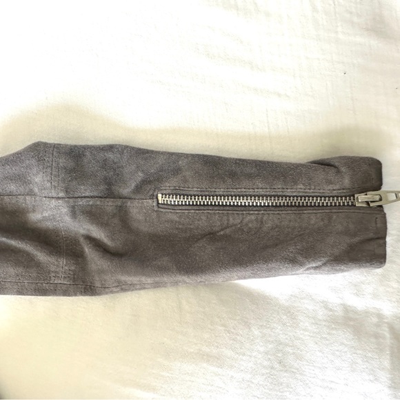 BLANKNYC grey suede moto jacket - Picture 8 of 10